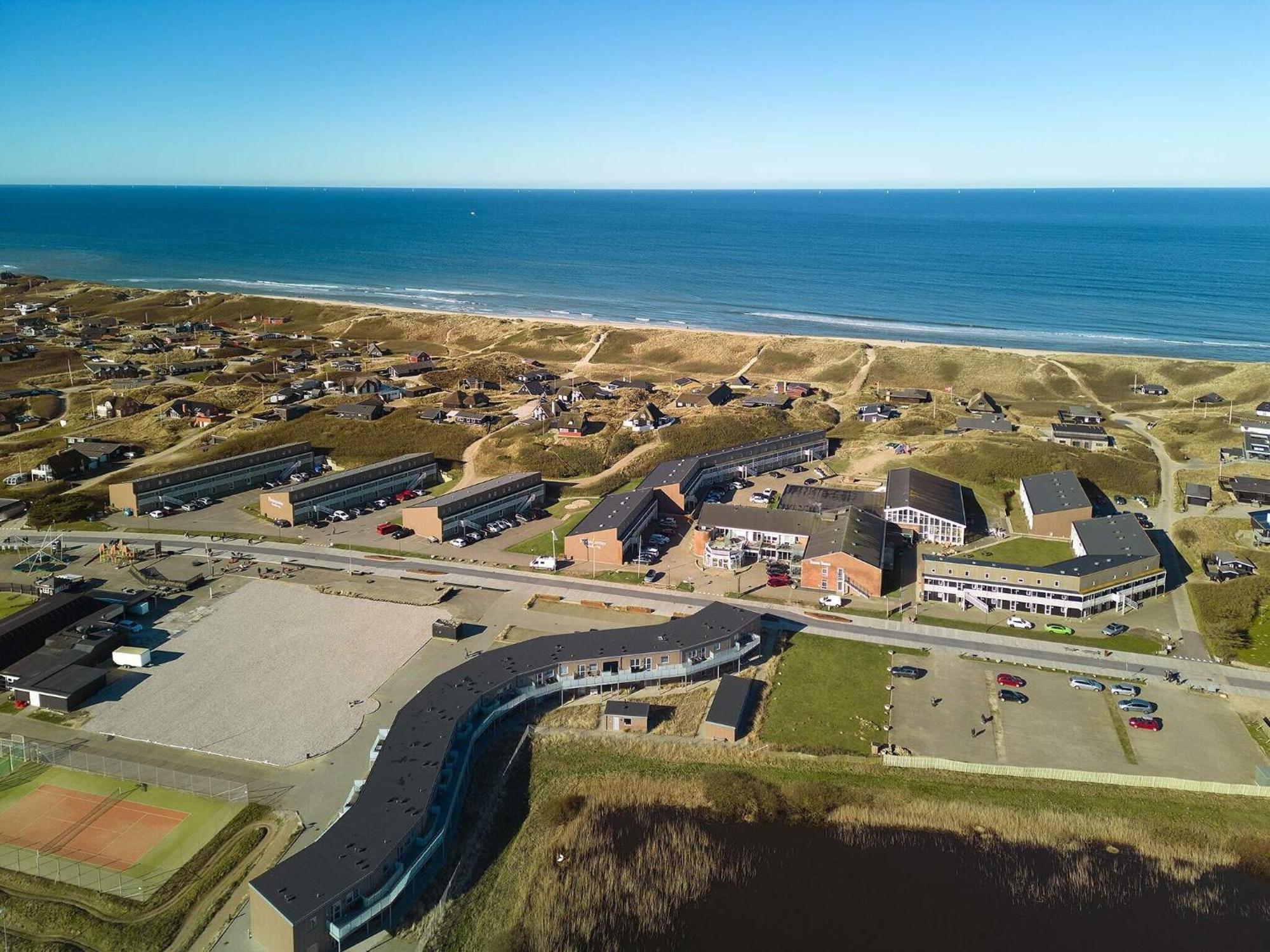 4 Person Holiday Home On A Holiday Park In Ringk Bing Ringkøbing Zewnętrze zdjęcie